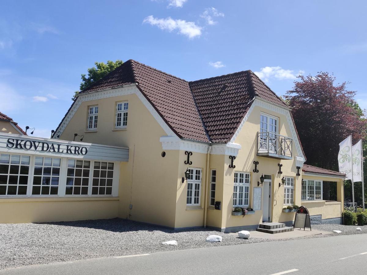 Skovdal Kro Jelling Exterior photo